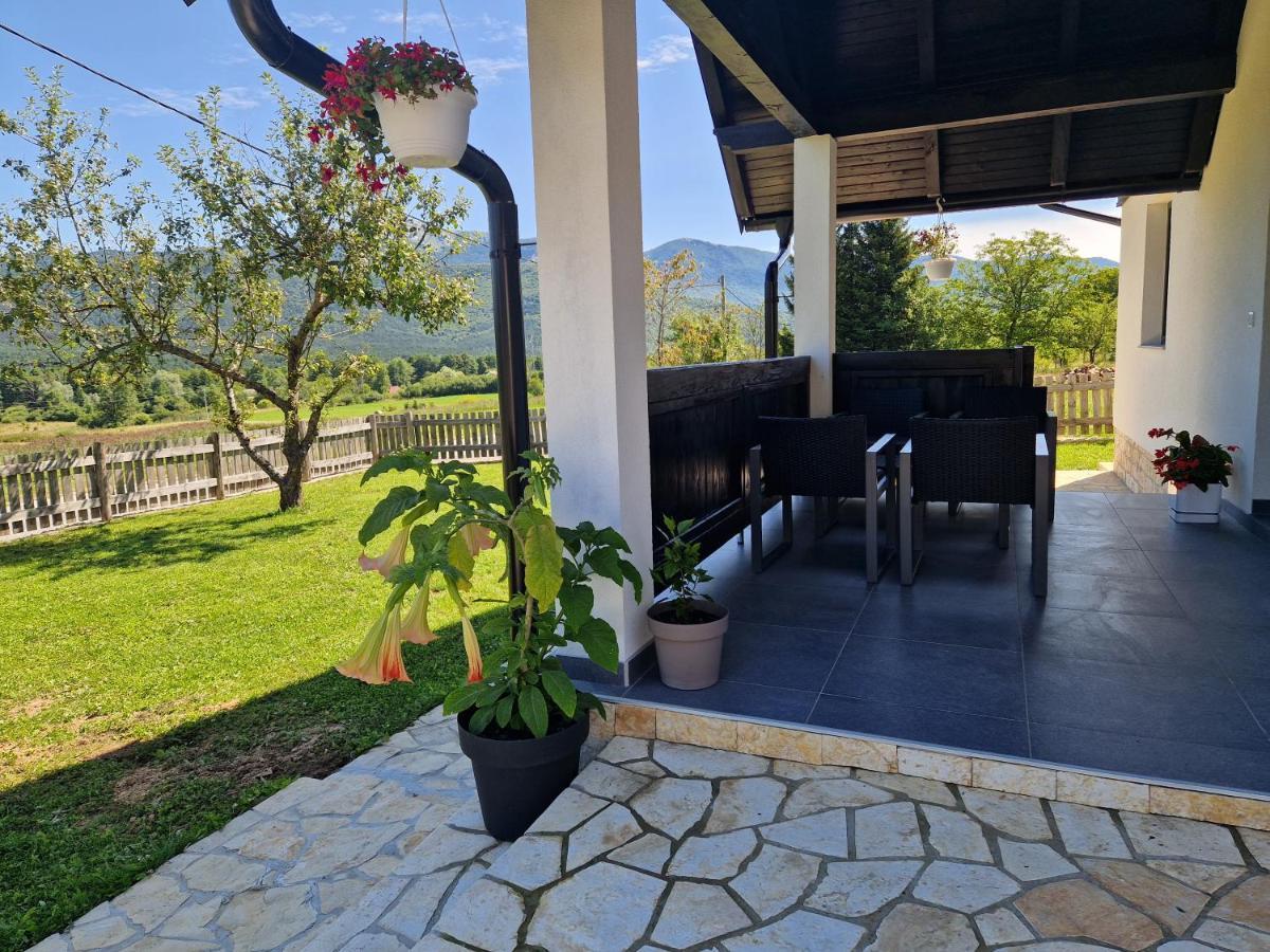 Plitvice Apis Villa Korenica Exterior photo
