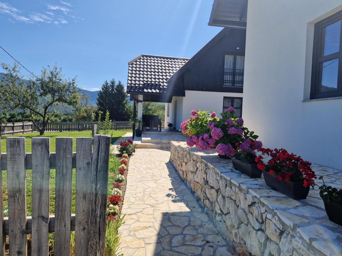 Plitvice Apis Villa Korenica Exterior photo