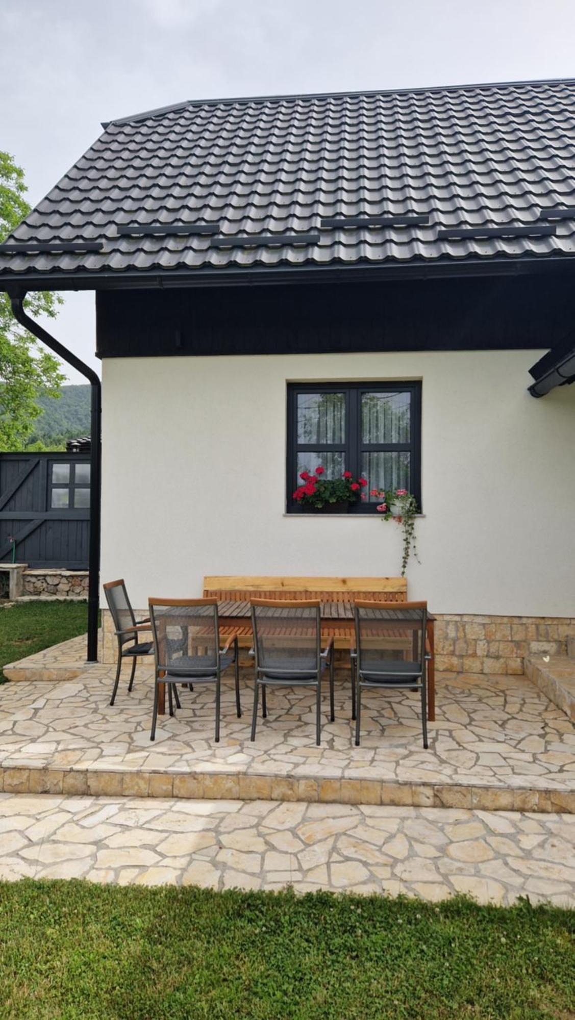 Plitvice Apis Villa Korenica Exterior photo